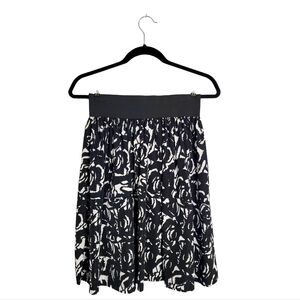 Women's black floral skirt, Sz Small